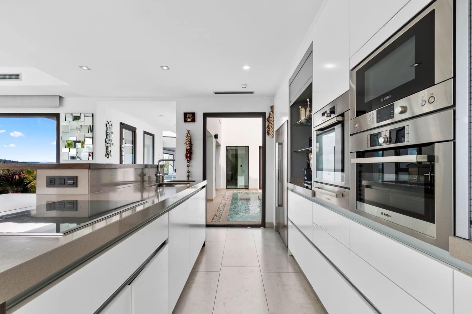 5 bedroom Villa for sale in Javea / Xabia with pool garage - € 2,350,000 (Ref: 9494891)