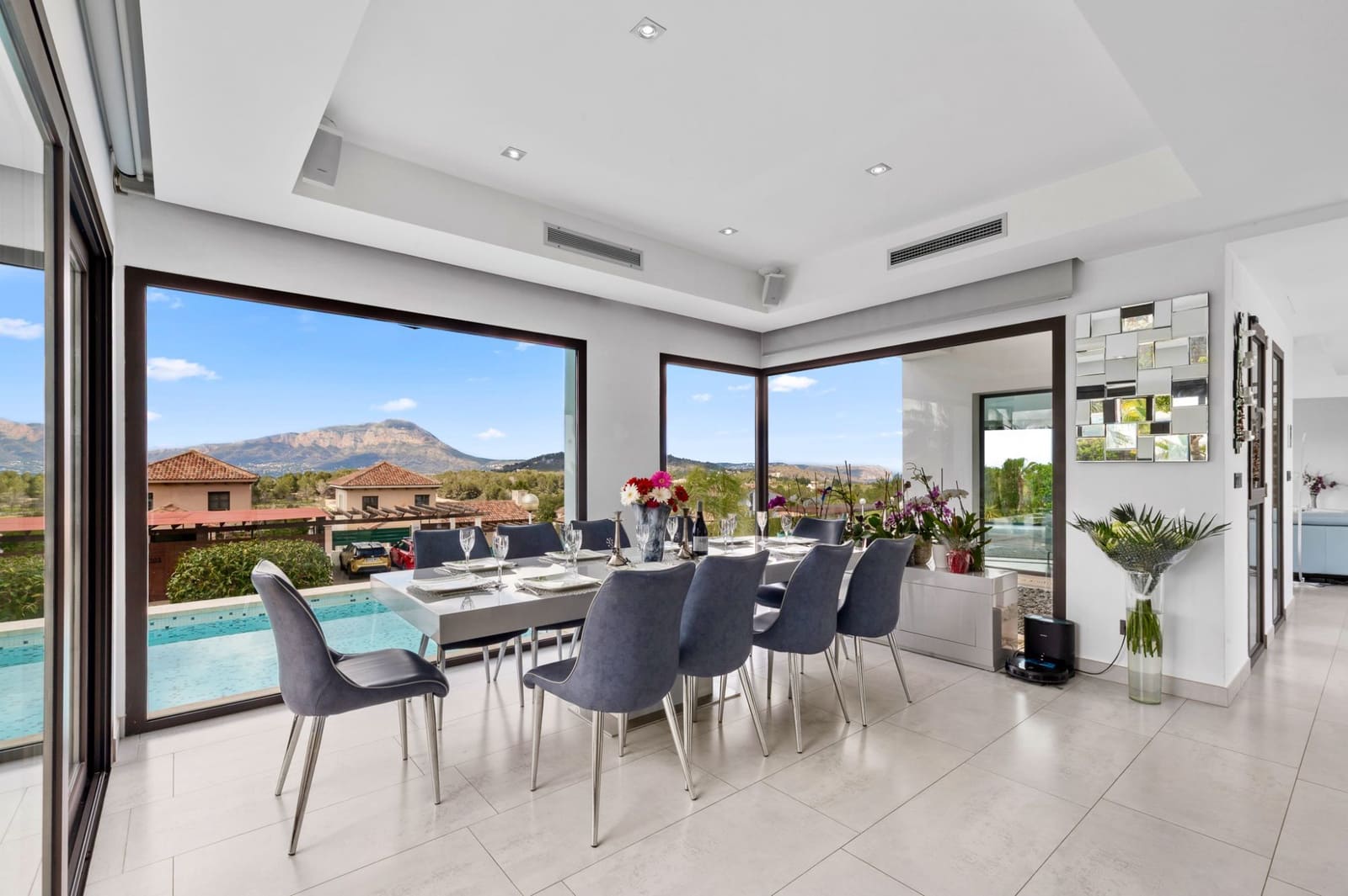 5 bedroom Villa for sale in Javea / Xabia with pool garage - € 2,350,000 (Ref: 9494891)