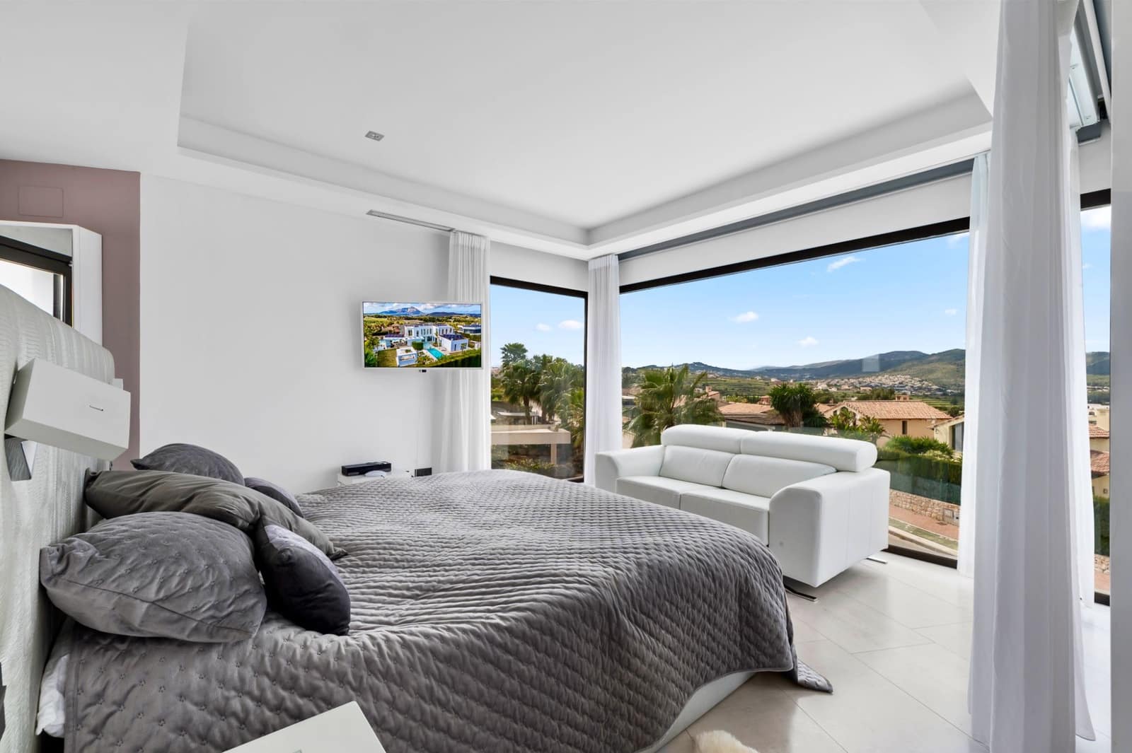 5 bedroom Villa for sale in Javea / Xabia with pool garage - € 2,350,000 (Ref: 9494891)