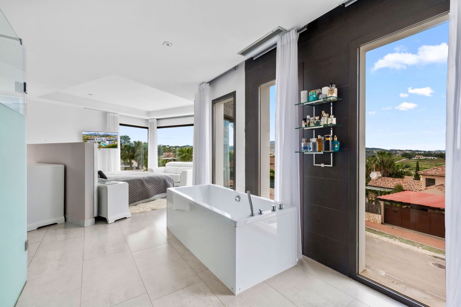 5 bedroom Villa for sale in Javea / Xabia with pool garage - € 2,350,000 (Ref: 9494891)