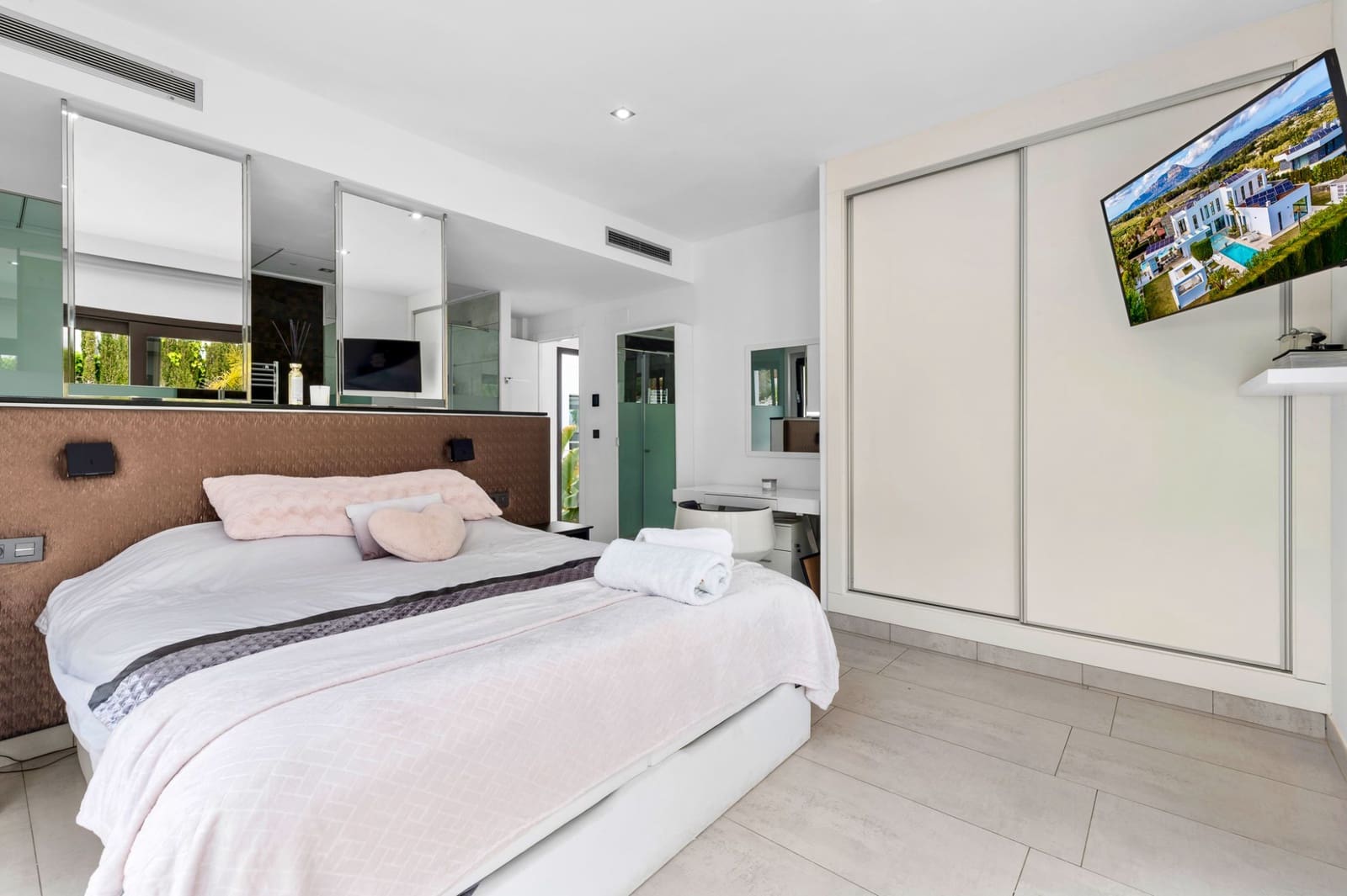 5 bedroom Villa for sale in Javea / Xabia with pool garage - € 2,350,000 (Ref: 9494891)