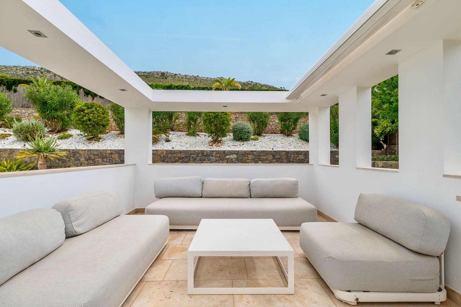 5 bedroom Villa for sale in Javea / Xabia with pool garage - € 2,350,000 (Ref: 9494891)