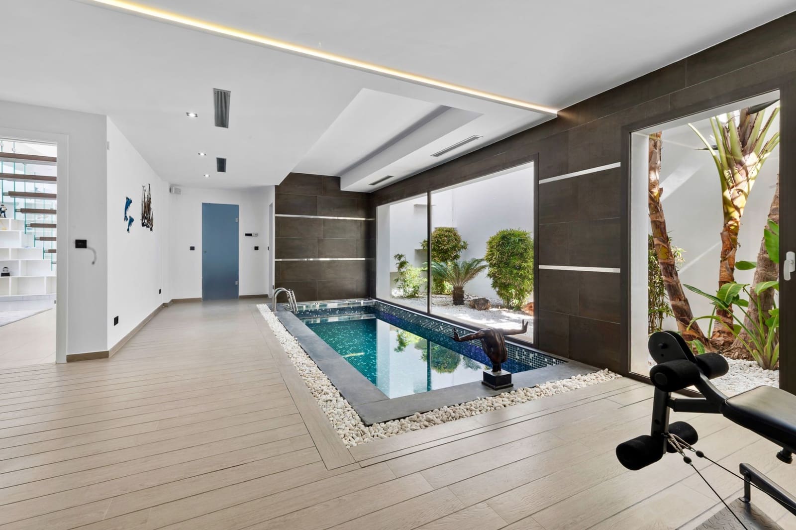 5 bedroom Villa for sale in Javea / Xabia with pool garage - € 2,350,000 (Ref: 9494891)