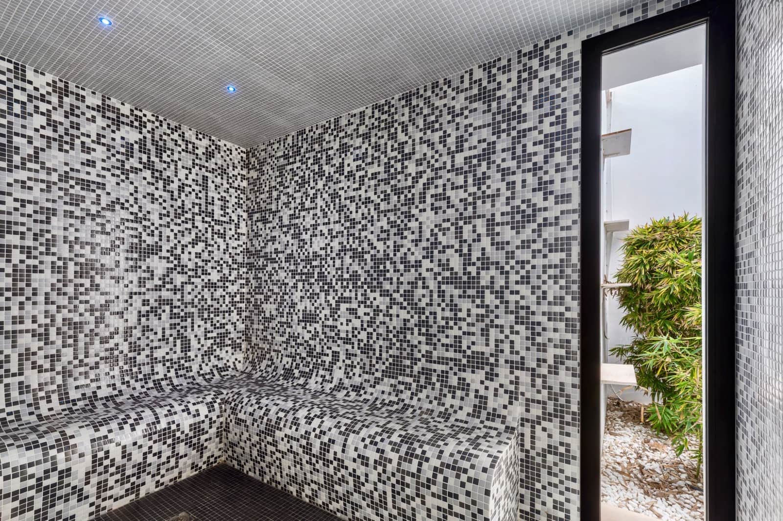 5 bedroom Villa for sale in Javea / Xabia with pool garage - € 2,350,000 (Ref: 9494891)