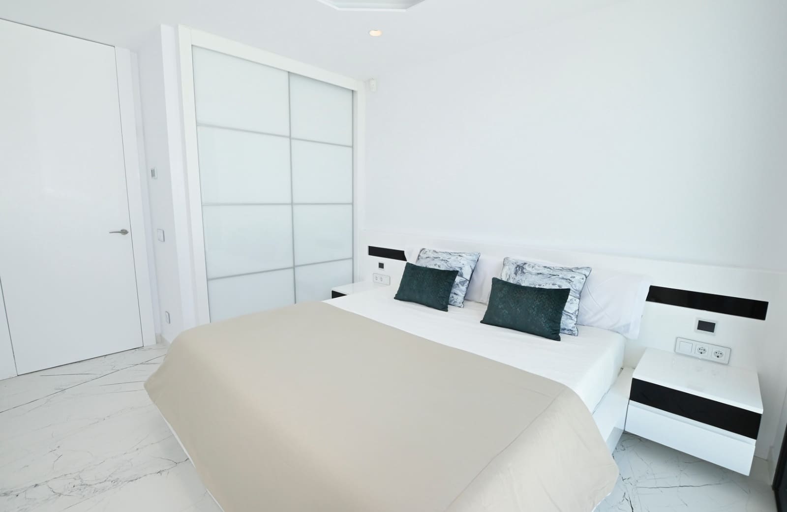 4 soveværelse Villa til salg i Calpe / Calp med swimmingpool garage - € 2.800.000 (Ref: 9494894)