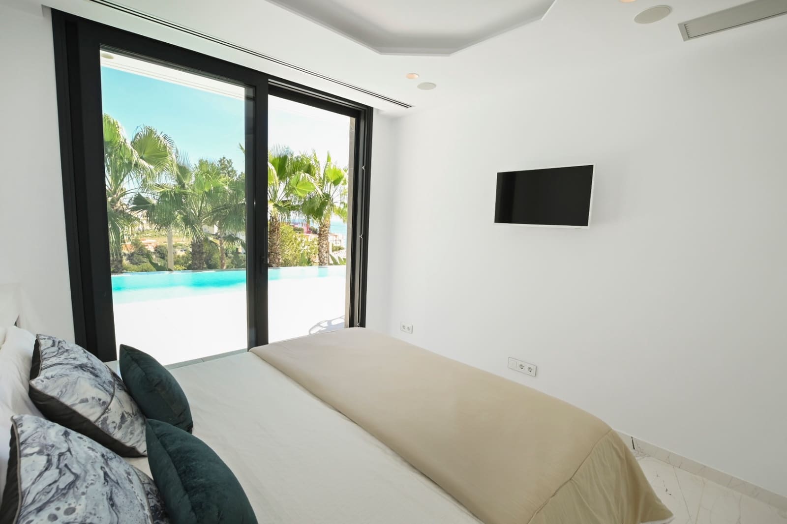 4 soveværelse Villa til salg i Calpe / Calp med swimmingpool garage - € 2.800.000 (Ref: 9494894)