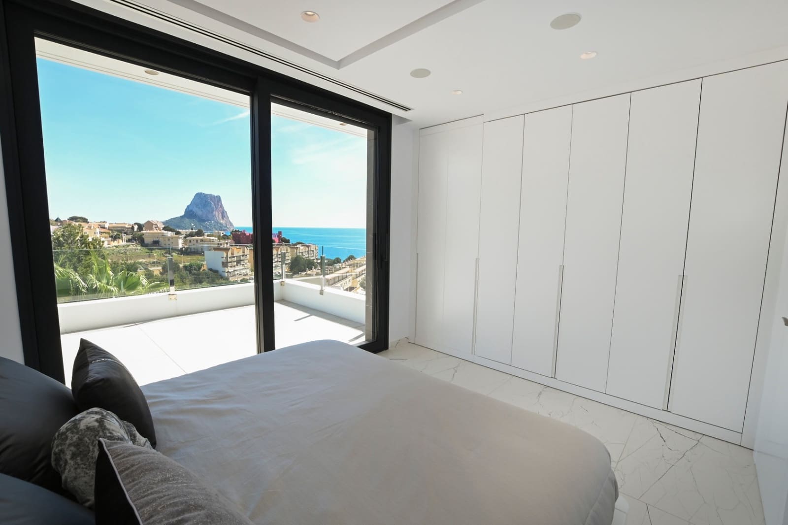 4 soveværelse Villa til salg i Calpe / Calp med swimmingpool garage - € 2.800.000 (Ref: 9494894)