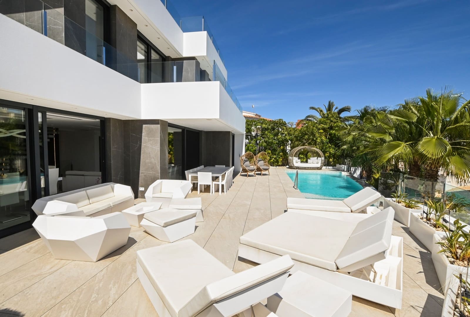 4 soveværelse Villa til salg i Calpe / Calp med swimmingpool garage - € 2.800.000 (Ref: 9494894)