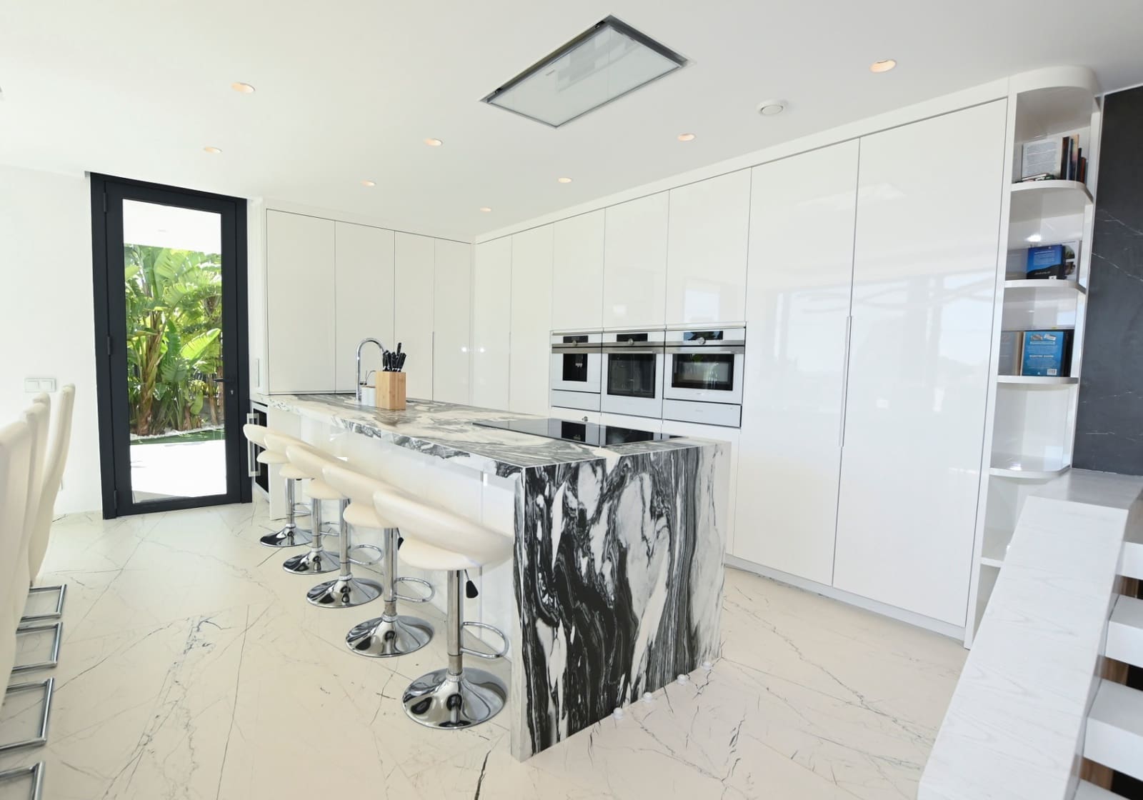 4 soveværelse Villa til salg i Calpe / Calp med swimmingpool garage - € 2.800.000 (Ref: 9494894)