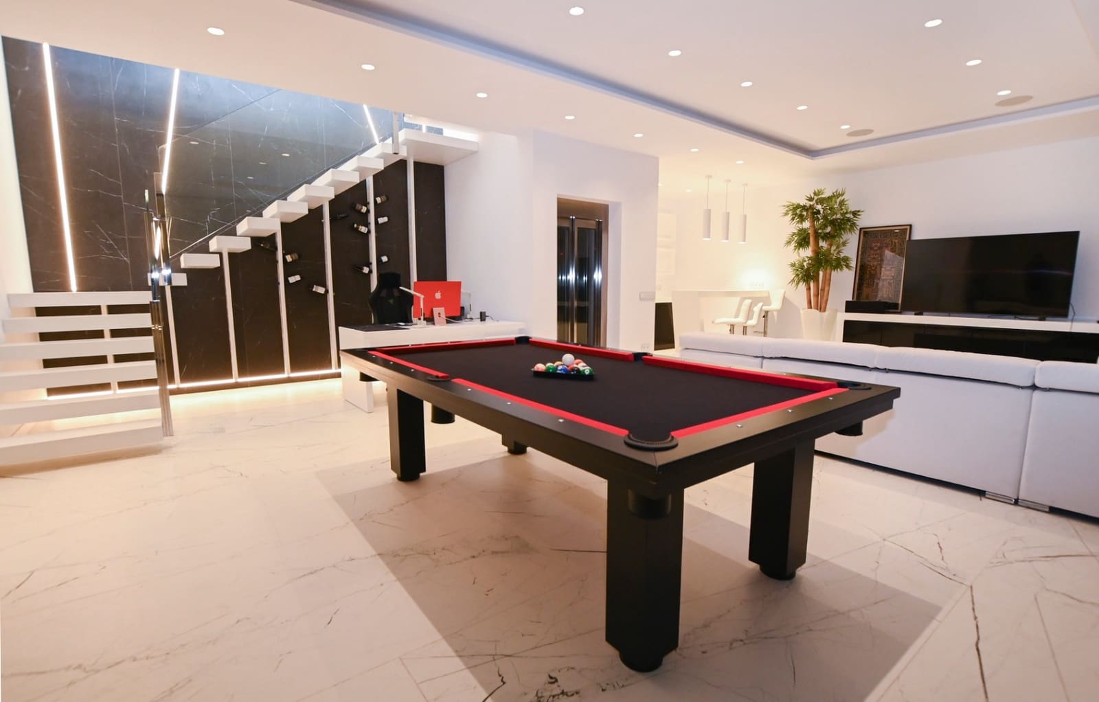 4 soveværelse Villa til salg i Calpe / Calp med swimmingpool garage - € 2.800.000 (Ref: 9494894)