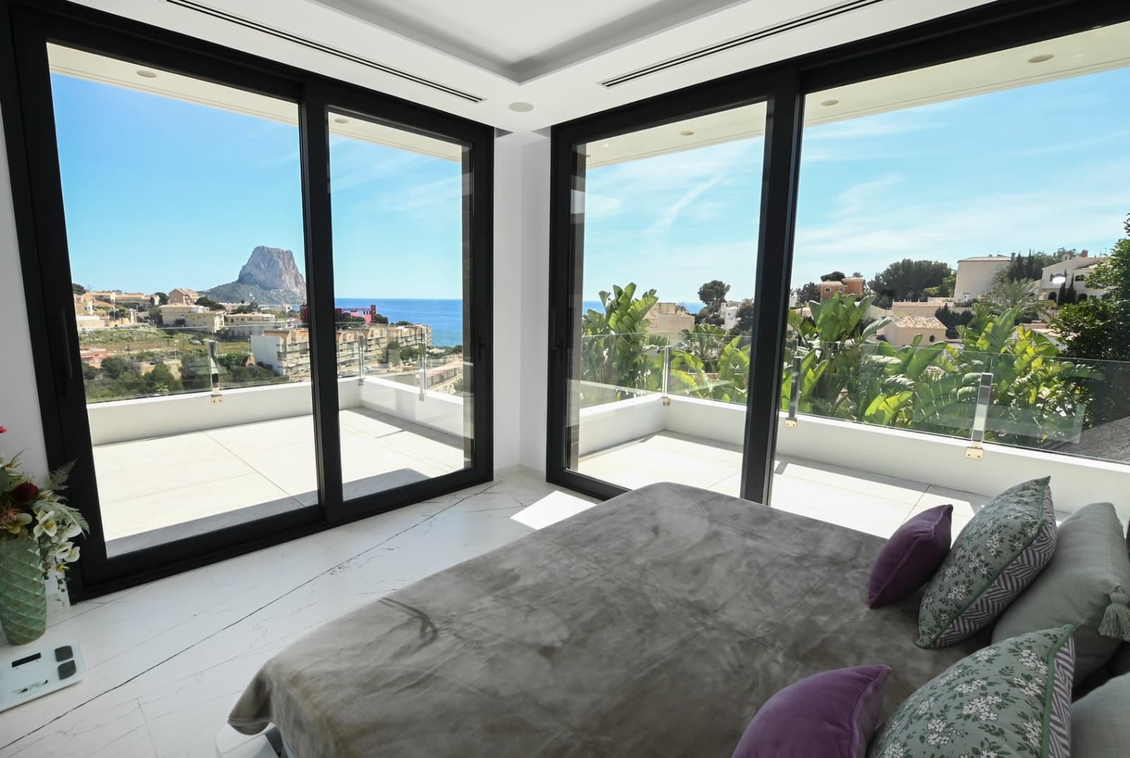 4 soveværelse Villa til salg i Calpe / Calp med swimmingpool garage - € 2.800.000 (Ref: 9494894)