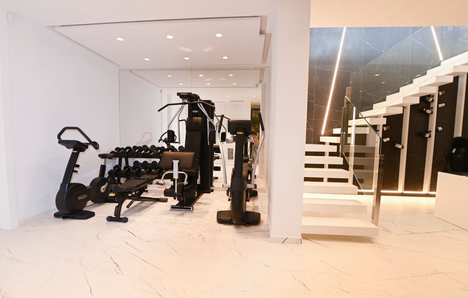 4 soveværelse Villa til salg i Calpe / Calp med swimmingpool garage - € 2.800.000 (Ref: 9494894)