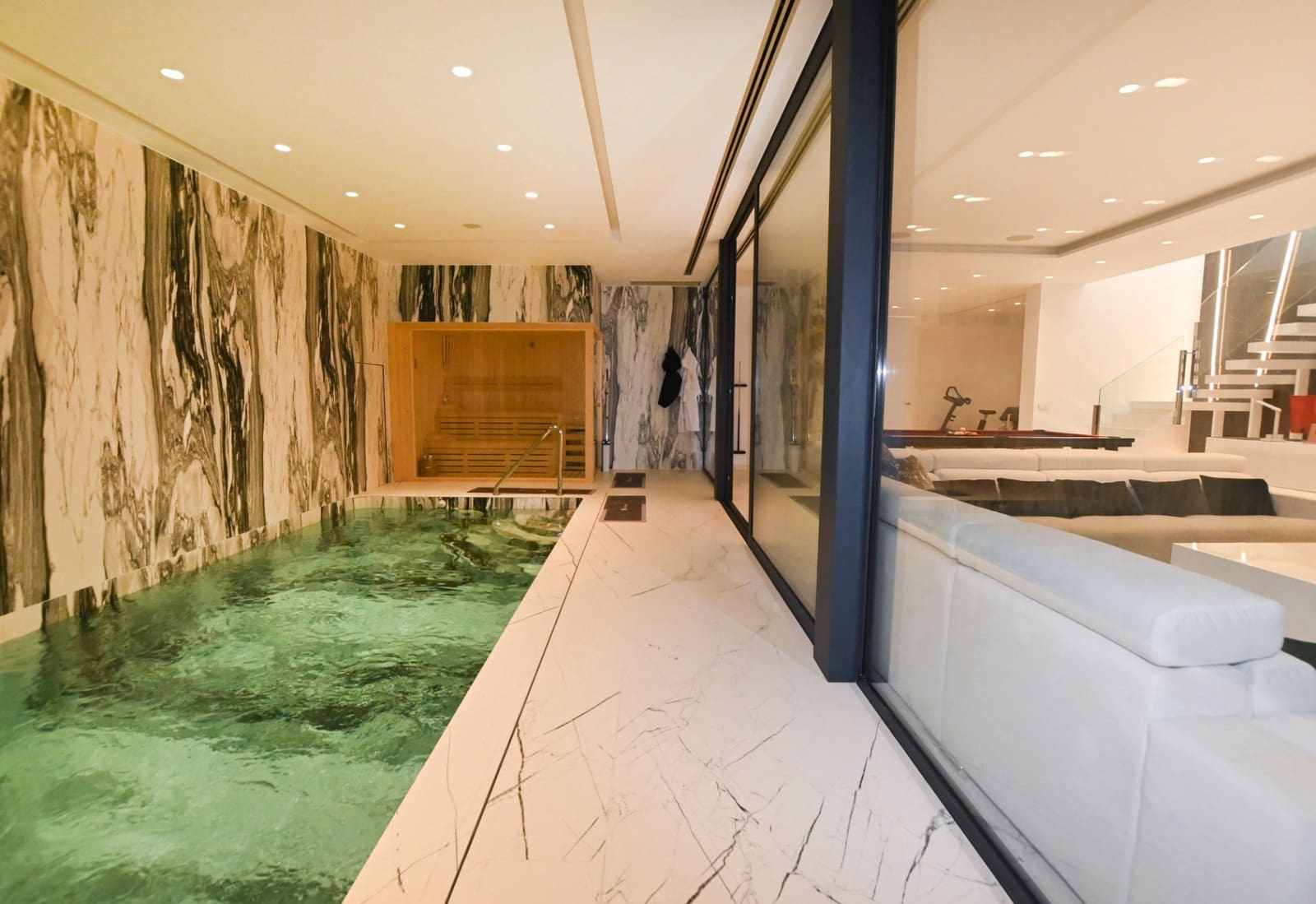 4 soveværelse Villa til salg i Calpe / Calp med swimmingpool garage - € 2.800.000 (Ref: 9494894)