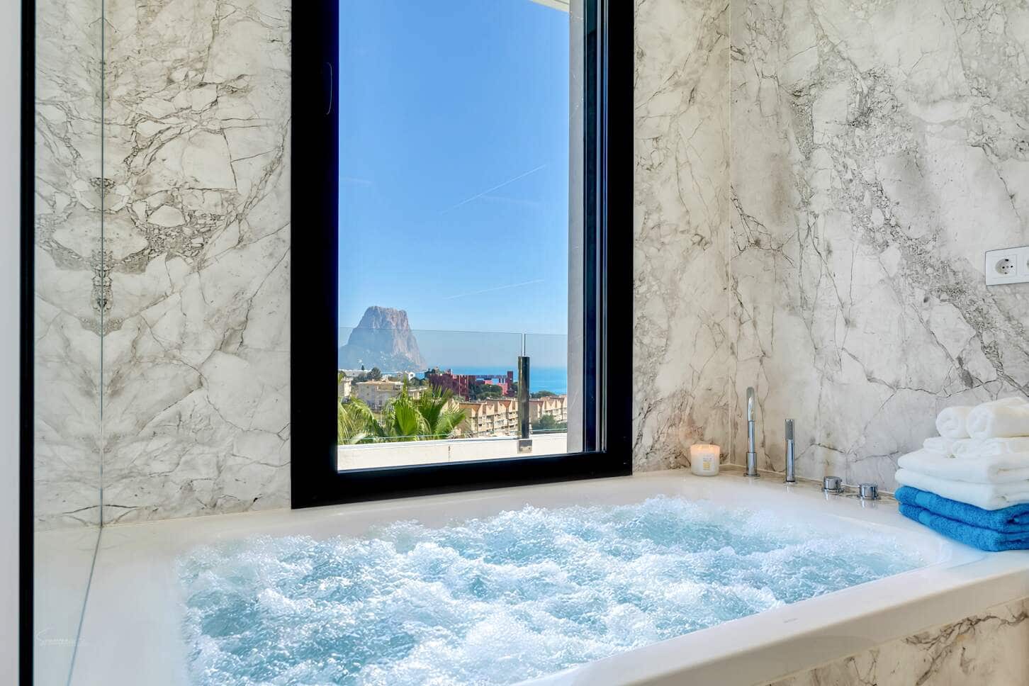 4 Zimmer Villa zu verkaufen in Calpe / Calp mit Pool Garage - 2.990.000 € (Ref: 9494894)