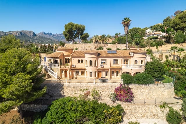 4 chambre Villa/Maison à vendre à Calpe / Calp avec piscine garage - 849 000 € (Ref: 9494895)