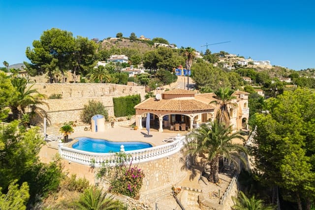 4 chambre Villa/Maison à vendre à Calpe / Calp avec piscine garage - 849 000 € (Ref: 9494895)