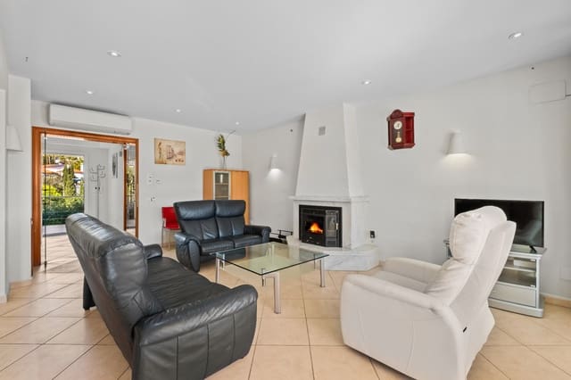 3 soveværelse Villa til salg i Benissa med swimmingpool garage - € 895.000 (Ref: 9494896)