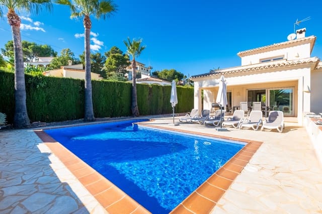 3 soveværelse Villa til salg i Benissa med swimmingpool garage - € 895.000 (Ref: 9494896)