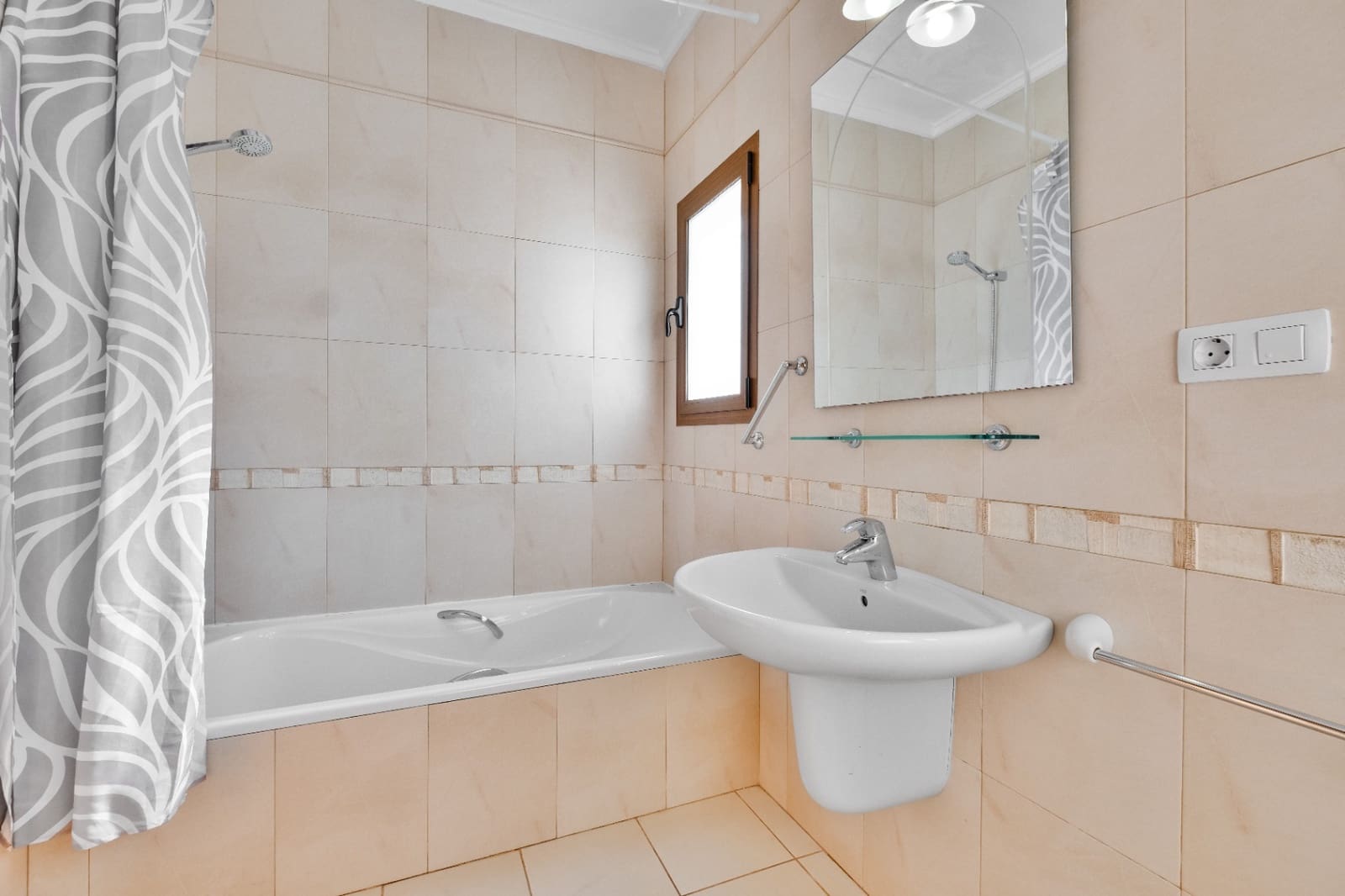 10 bedroom Villa for sale in Moraira with pool garage - € 895,000 (Ref: 9494897)