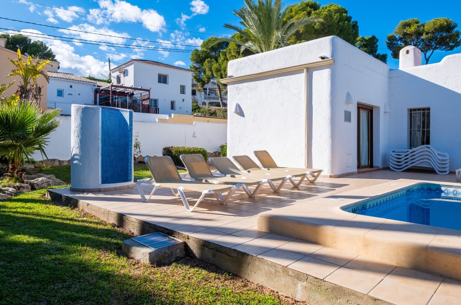 10 bedroom Villa for sale in Moraira with pool garage - € 895,000 (Ref: 9494897)