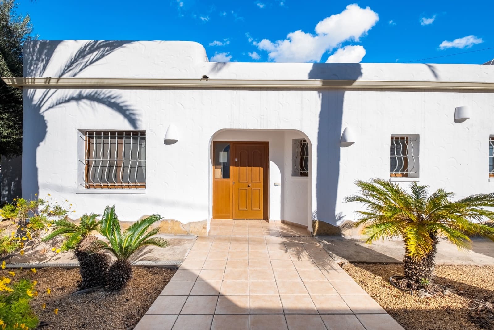 10 bedroom Villa for sale in Moraira with pool garage - € 895,000 (Ref: 9494897)