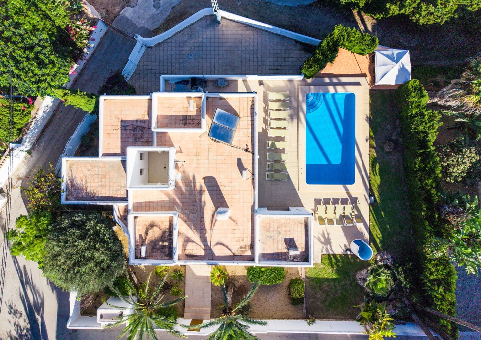 10 bedroom Villa for sale in Moraira with pool garage - € 895,000 (Ref: 9494897)