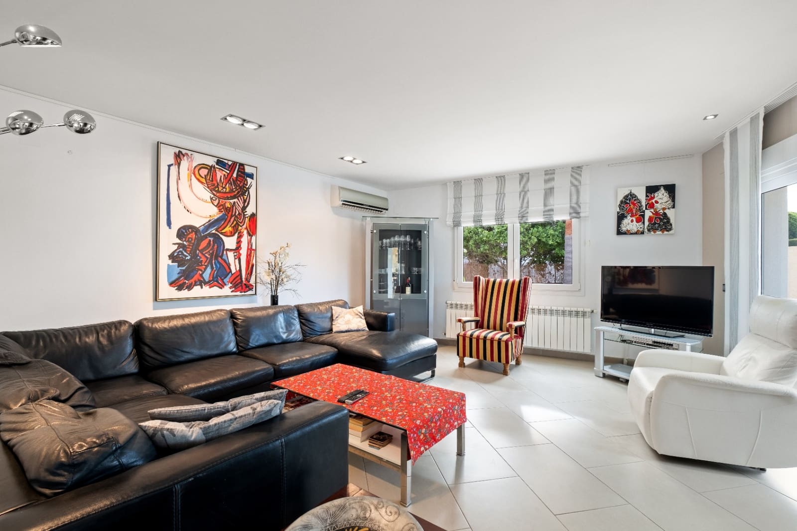 3 bedroom Villa for sale in Calpe / Calp with pool garage - € 995,000 (Ref: 9494898)