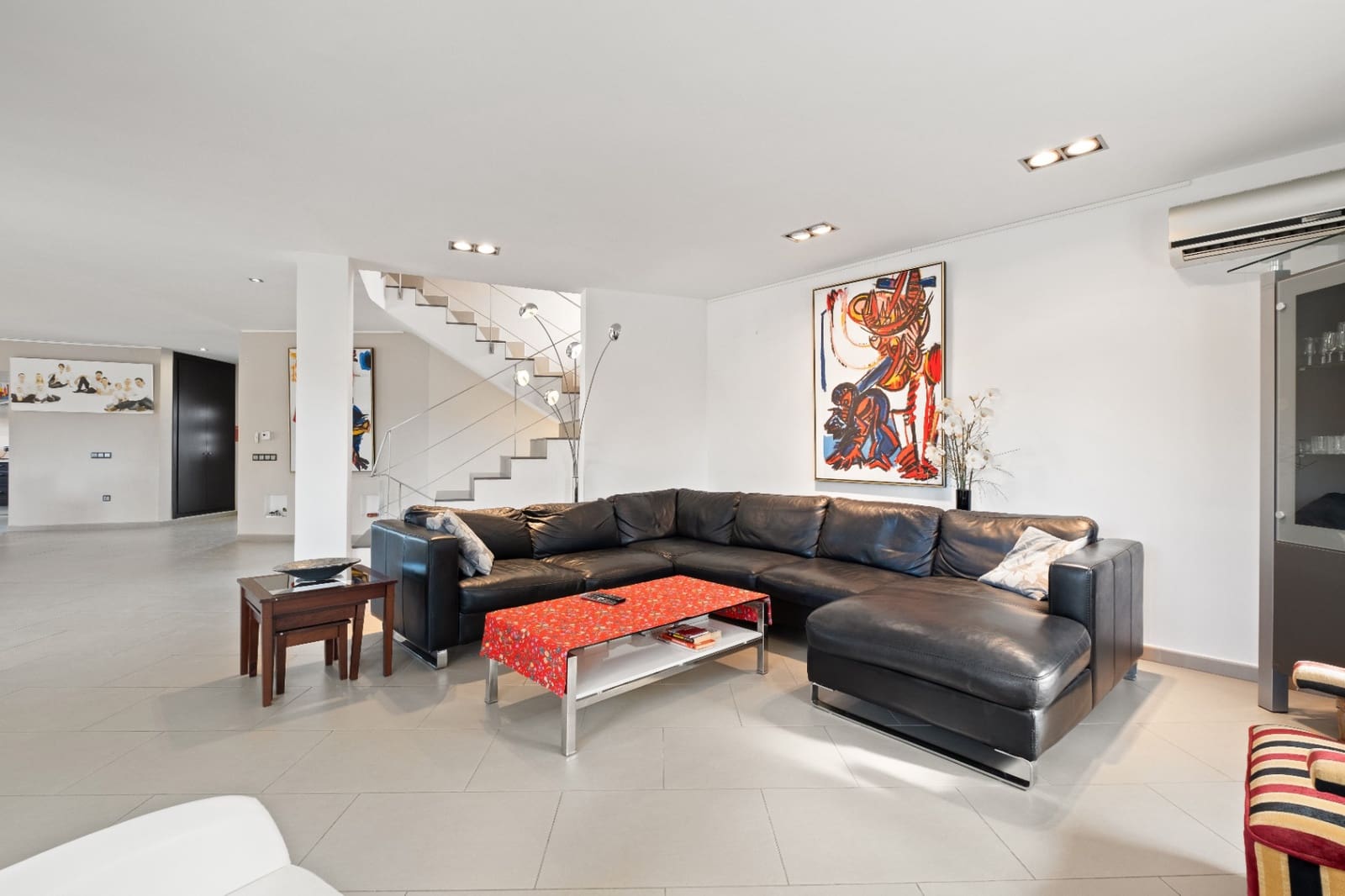 3 bedroom Villa for sale in Calpe / Calp with pool garage - € 995,000 (Ref: 9494898)