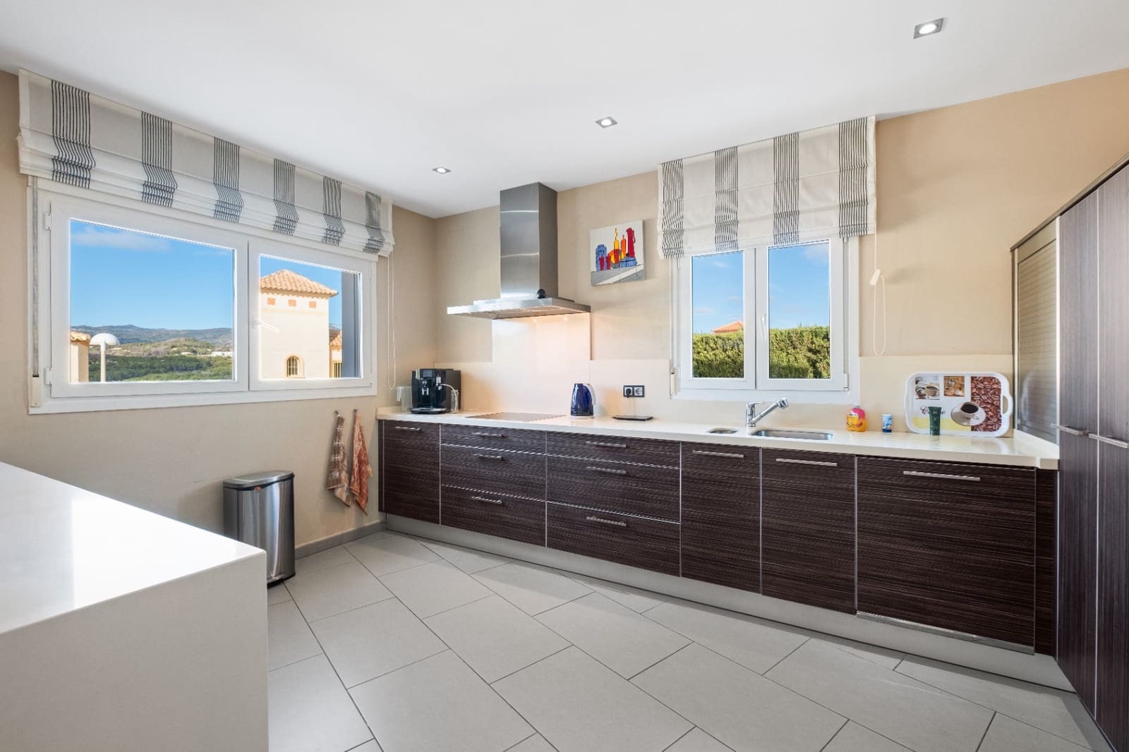 3 bedroom Villa for sale in Calpe / Calp with pool garage - € 995,000 (Ref: 9494898)