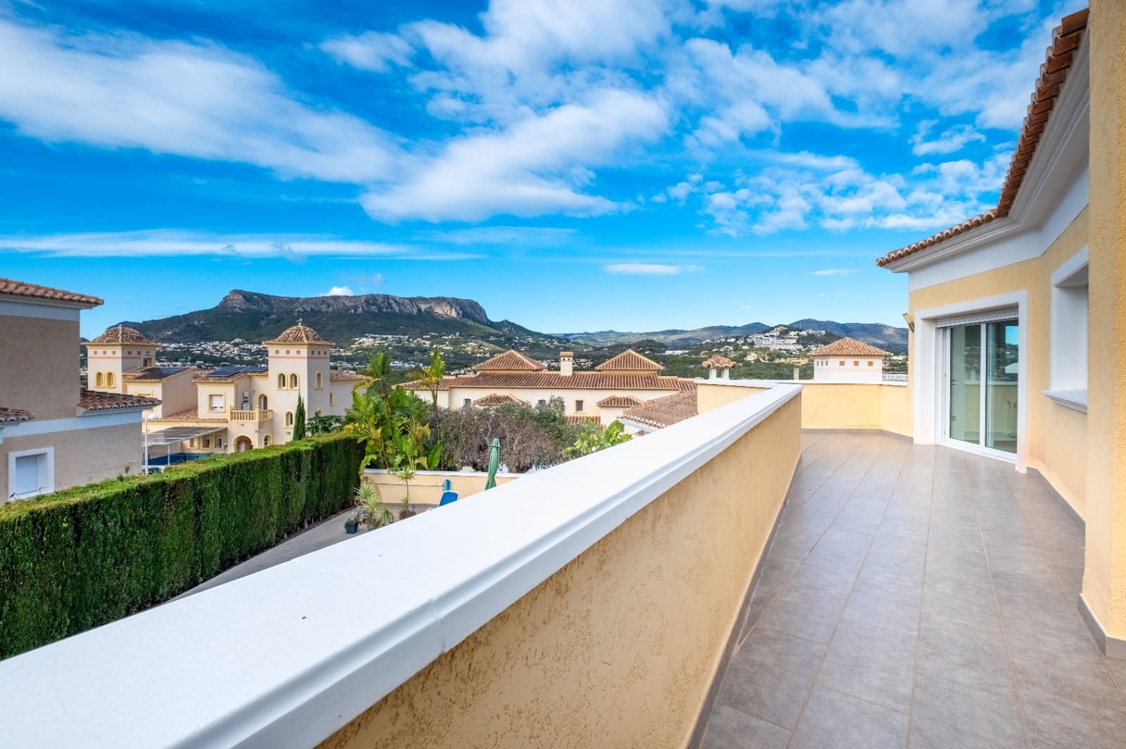 3 bedroom Villa for sale in Calpe / Calp with pool garage - € 995,000 (Ref: 9494898)