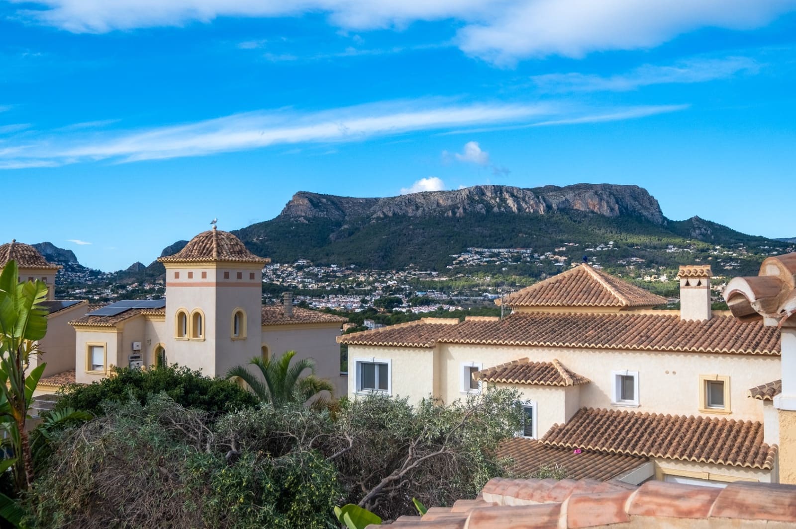 3 bedroom Villa for sale in Calpe / Calp with pool garage - € 995,000 (Ref: 9494898)