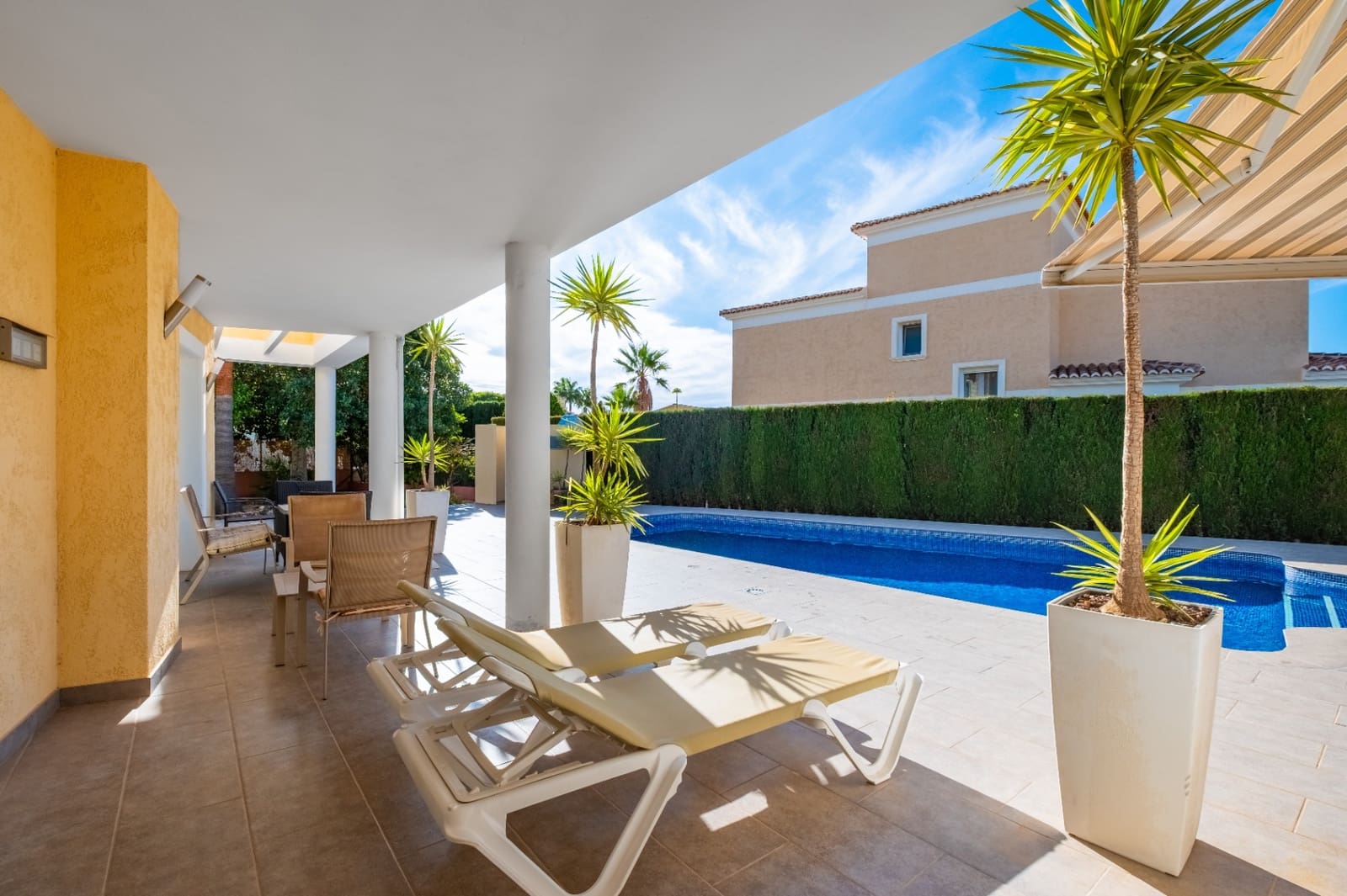 3 bedroom Villa for sale in Calpe / Calp with pool garage - € 995,000 (Ref: 9494898)