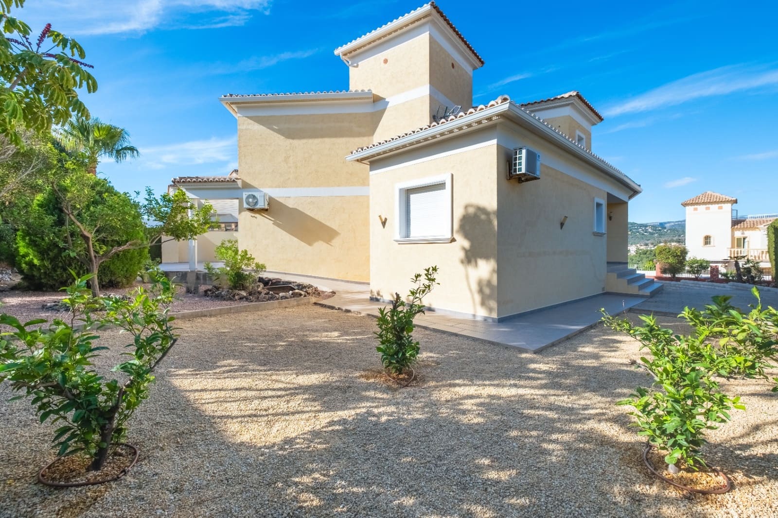 3 bedroom Villa for sale in Calpe / Calp with pool garage - € 995,000 (Ref: 9494898)