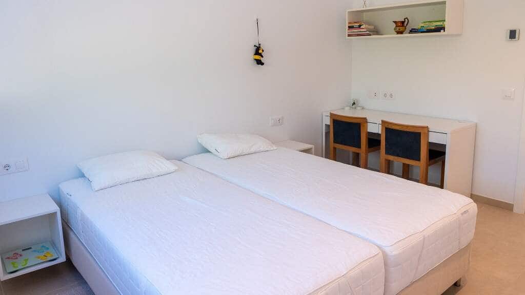 4 bedroom Villa for sale in Calpe / Calp with pool garage - € 1,380,000 (Ref: 9494899)