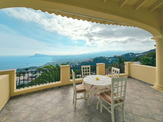 5 sovrum Villa till salu i Altea med pool garage - 1 450 000 € (Ref: 9494900)