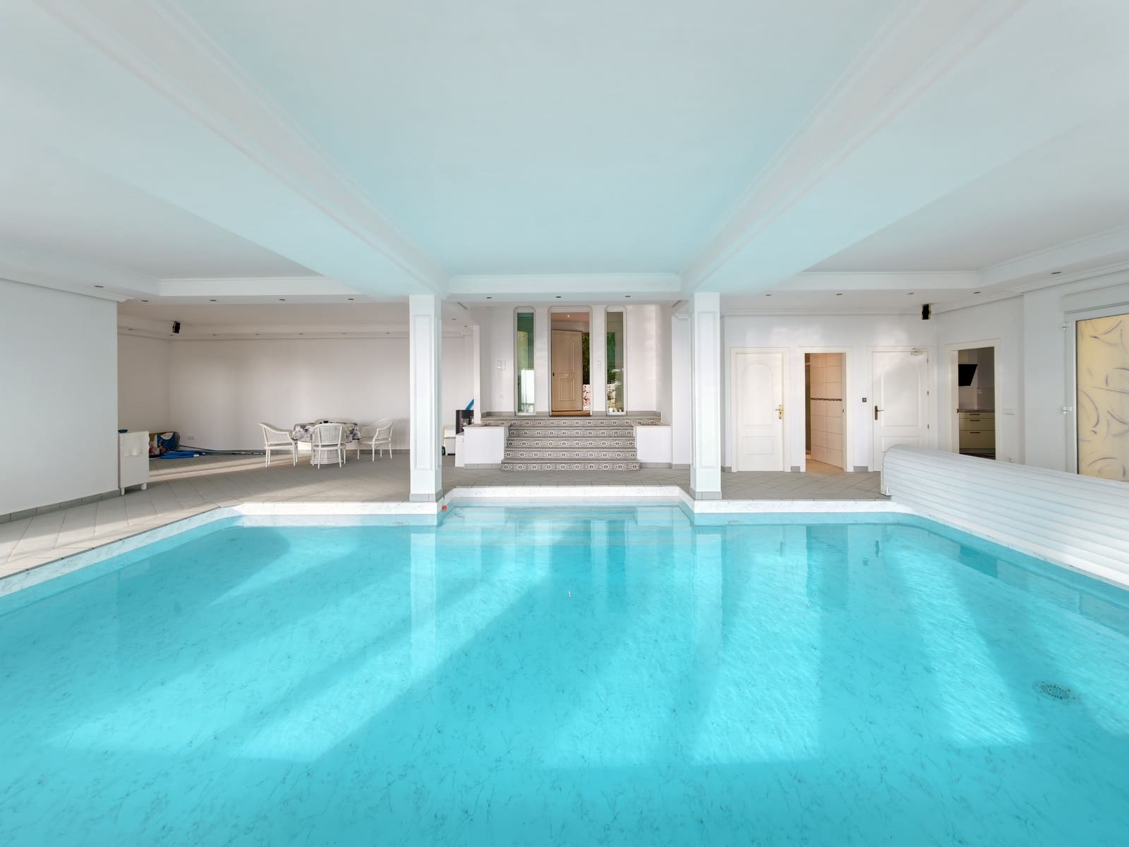 5 bedroom Villa for sale in Altea with pool garage - € 1,450,000 (Ref: 9494900)