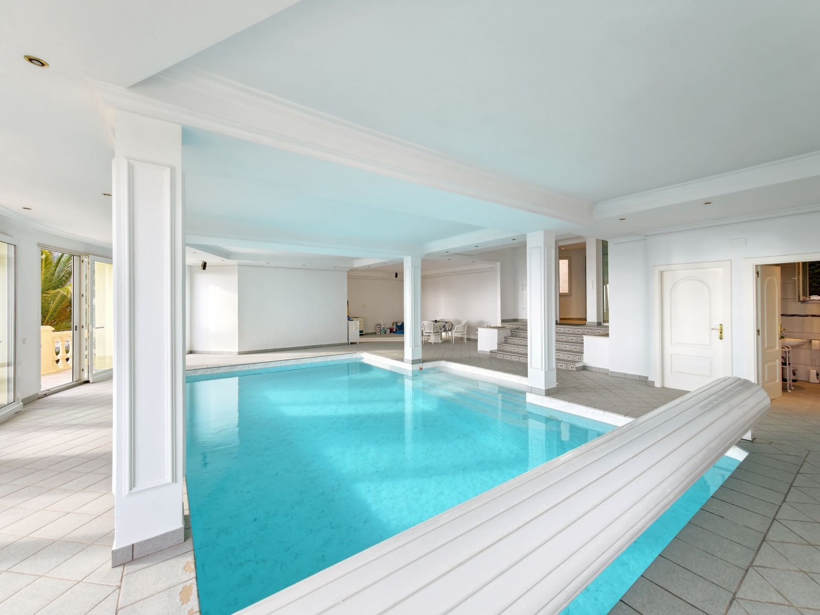 5 bedroom Villa for sale in Altea with pool garage - € 1,450,000 (Ref: 9494900)