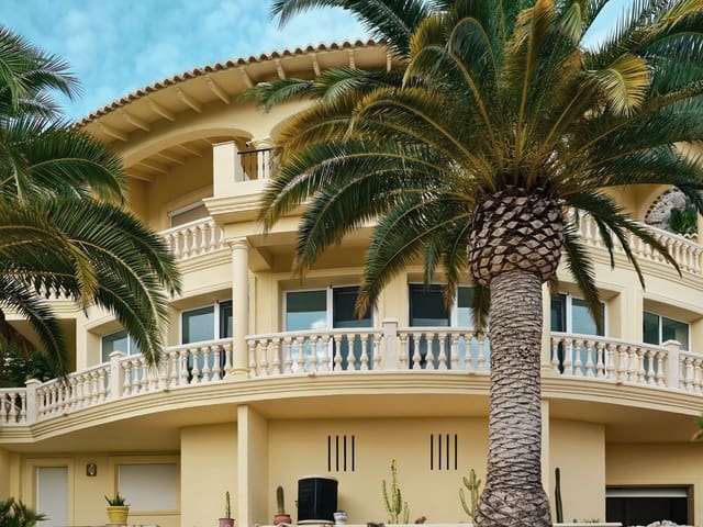 5 sovrum Villa till salu i Altea med pool garage - 1 450 000 € (Ref: 9494900)