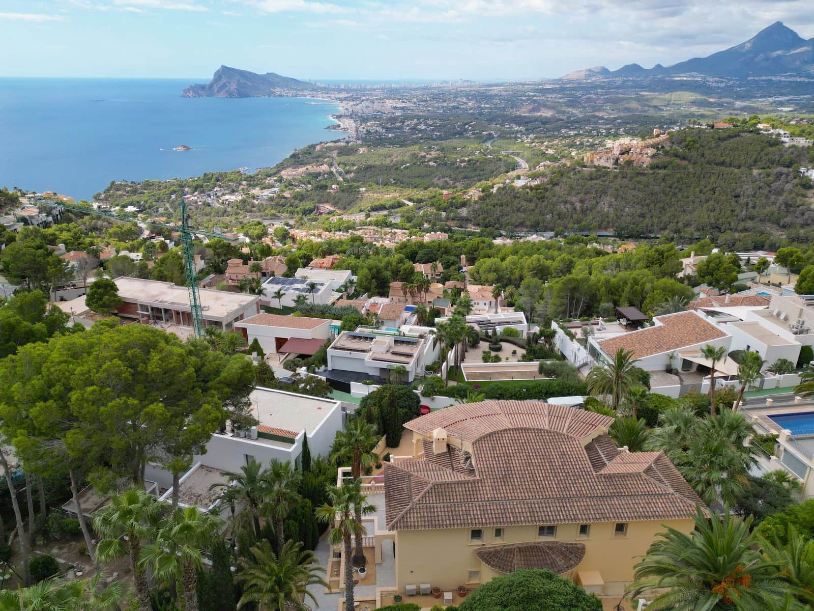 5 bedroom Villa for sale in Altea with pool garage - € 1,450,000 (Ref: 9494900)