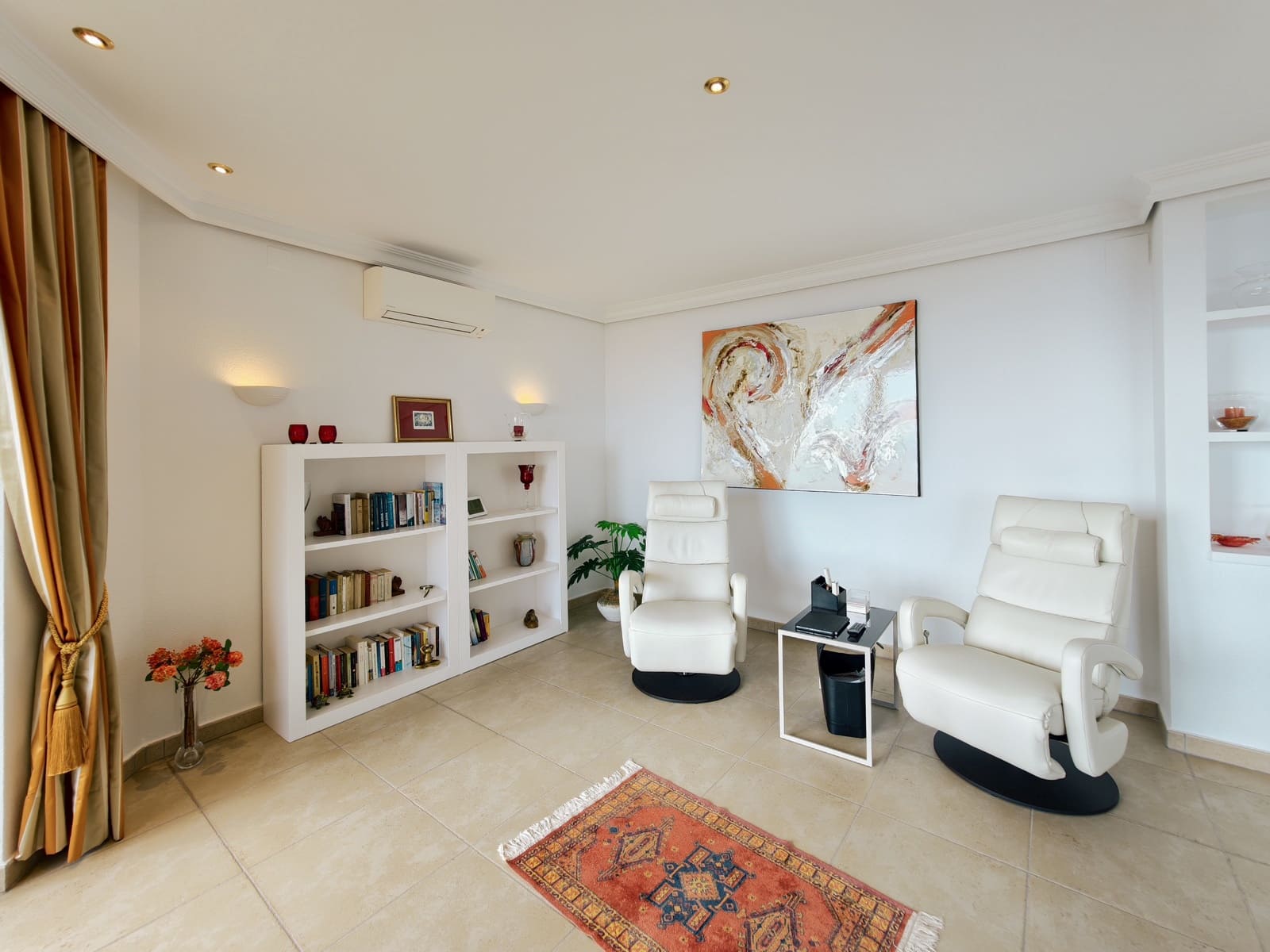 5 bedroom Villa for sale in Altea with pool garage - € 1,450,000 (Ref: 9494900)