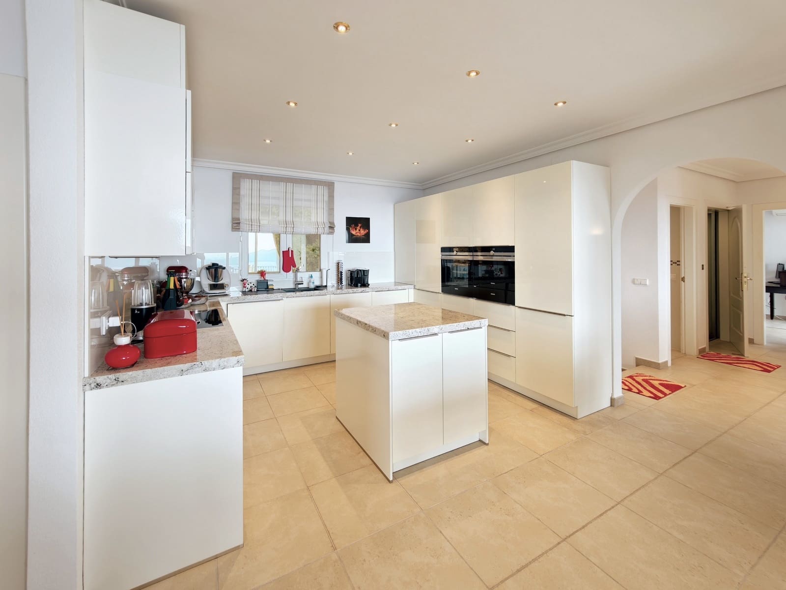 5 bedroom Villa for sale in Altea with pool garage - € 1,450,000 (Ref: 9494900)