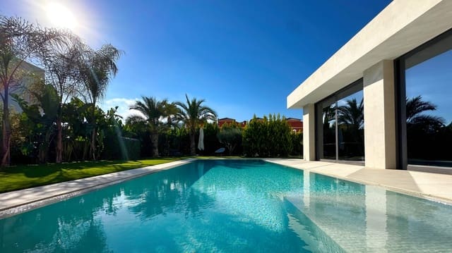 2 soveværelse Villa til salg i Calpe / Calp med swimmingpool garage - € 1.140.000 (Ref: 9494905)