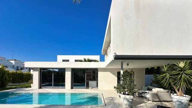 2 soveværelse Villa til salg i Calpe / Calp med swimmingpool garage - € 1.140.000 (Ref: 9494905)