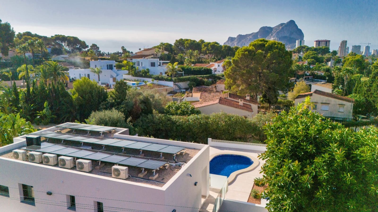 4 bedroom Villa for sale in Calpe / Calp with pool garage - € 840,000 (Ref: 9494908)