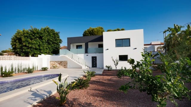 4 bedroom Villa for sale in Calpe / Calp with pool garage - € 840,000 (Ref: 9494908)