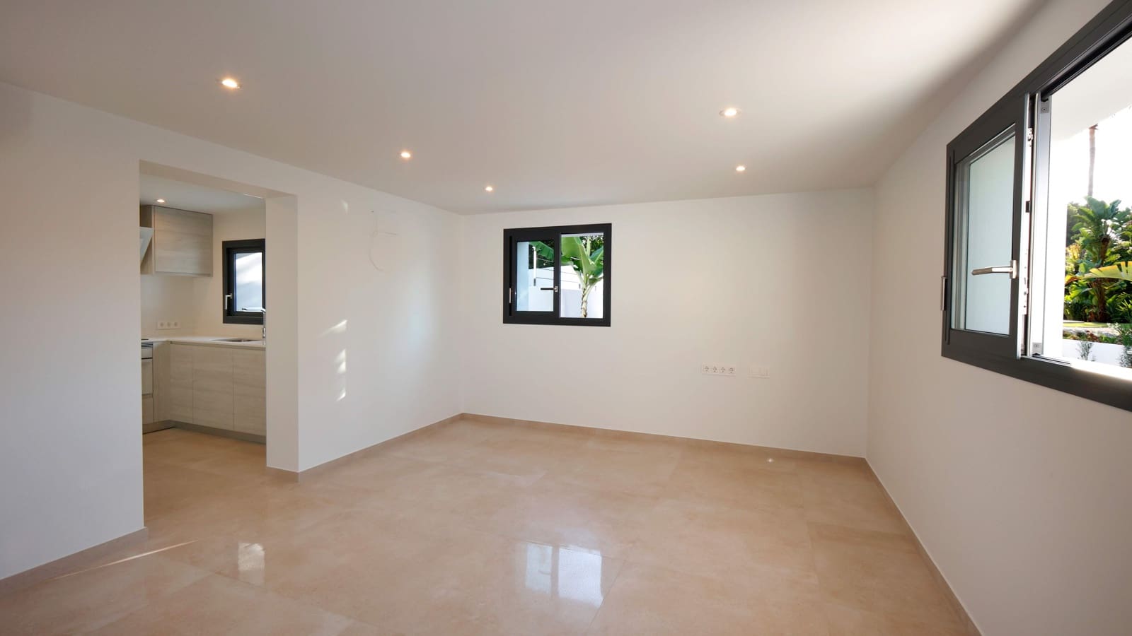 4 bedroom Villa for sale in Calpe / Calp with pool garage - € 840,000 (Ref: 9494908)