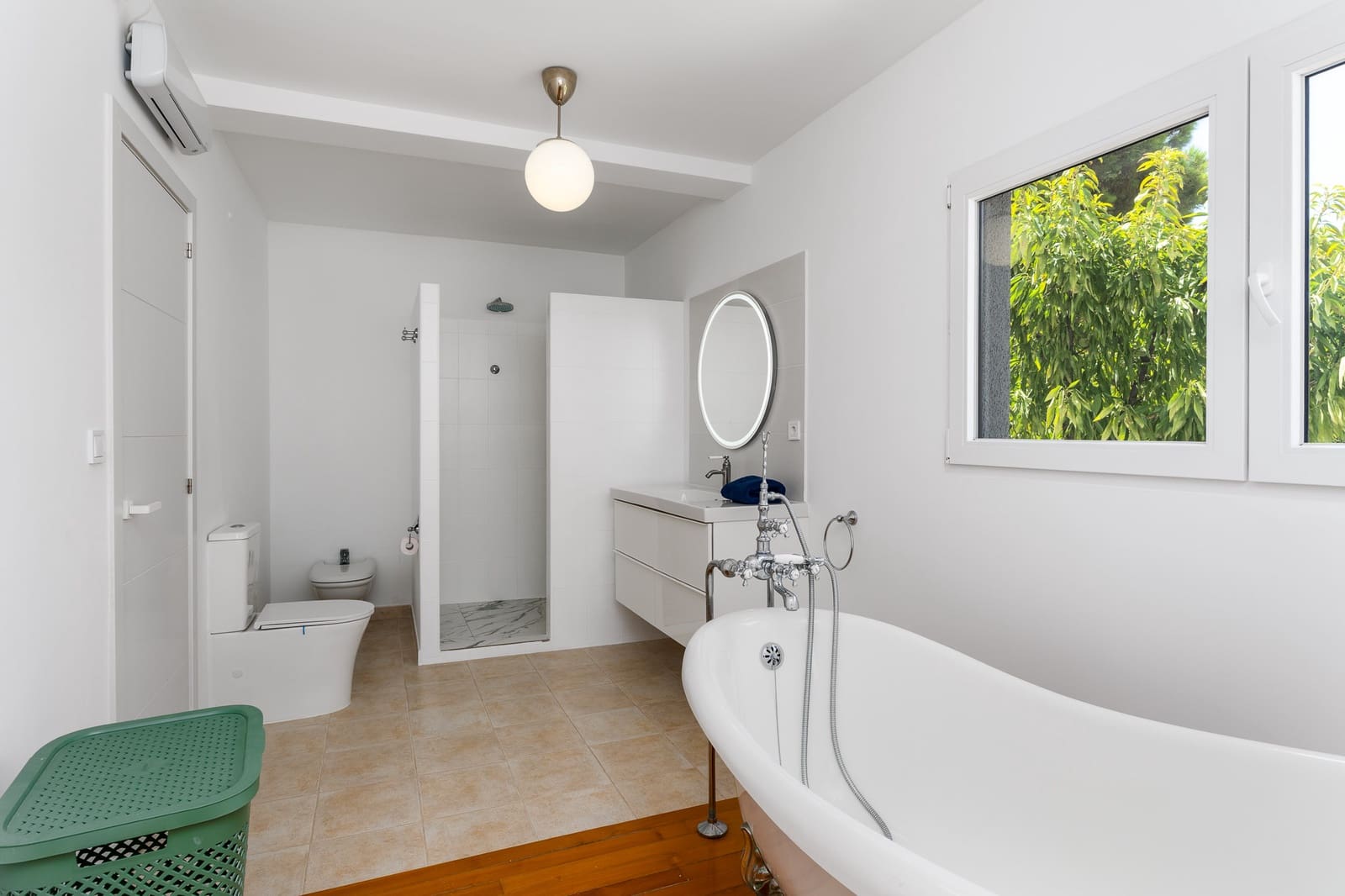 5 bedroom Villa for sale in Calpe / Calp with pool - € 749,000 (Ref: 9494909)