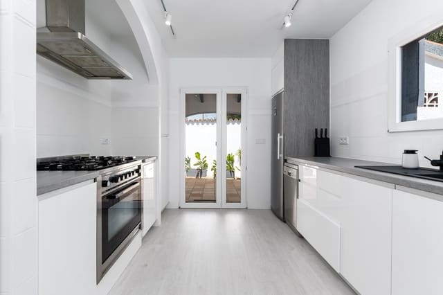 5 sypialnia Willa na sprzedaż w Calpe / Calp z basenem - 749 000 € (Ref: 9494909)