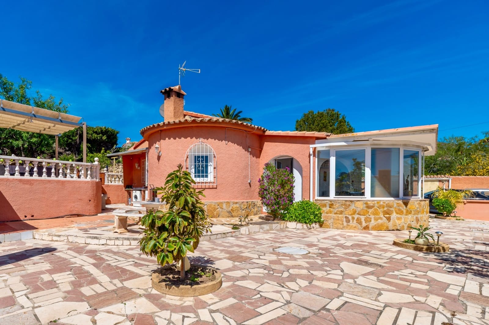 3 Zimmer Villa zu verkaufen in Calpe / Calp mit Pool Garage - 535.000 € (Ref: 9494910)