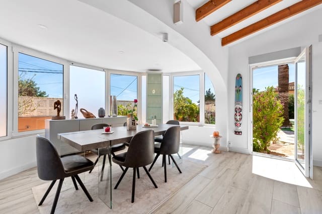 3 bedroom Villa for sale in Calpe / Calp with pool - € 535,000 (Ref: 9494910)